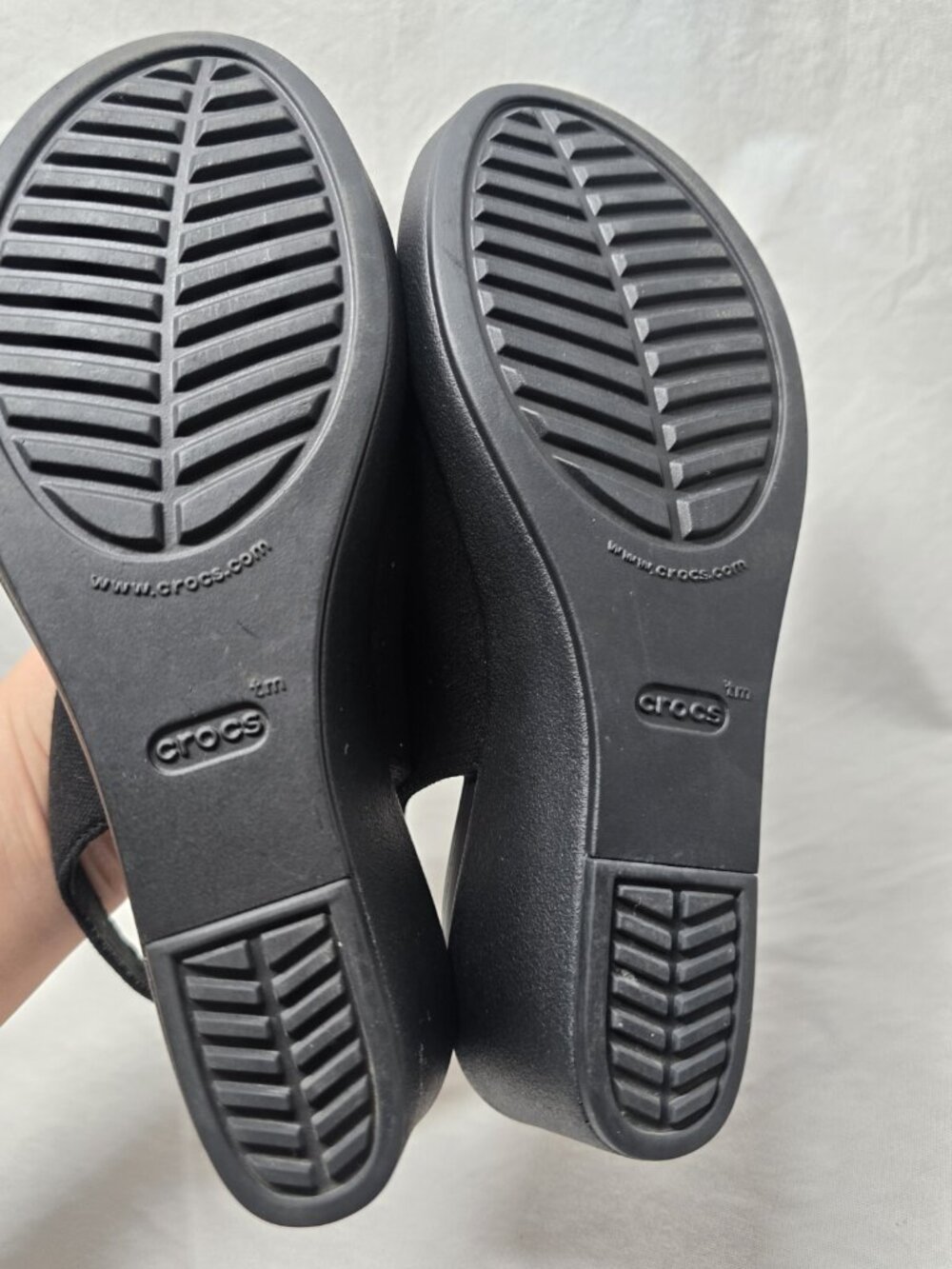 Crocs Leigh Ann Canvas Sandals Women's 6 Black Slingback Peep Toe Wedge 204948 - Picture 4 of 6